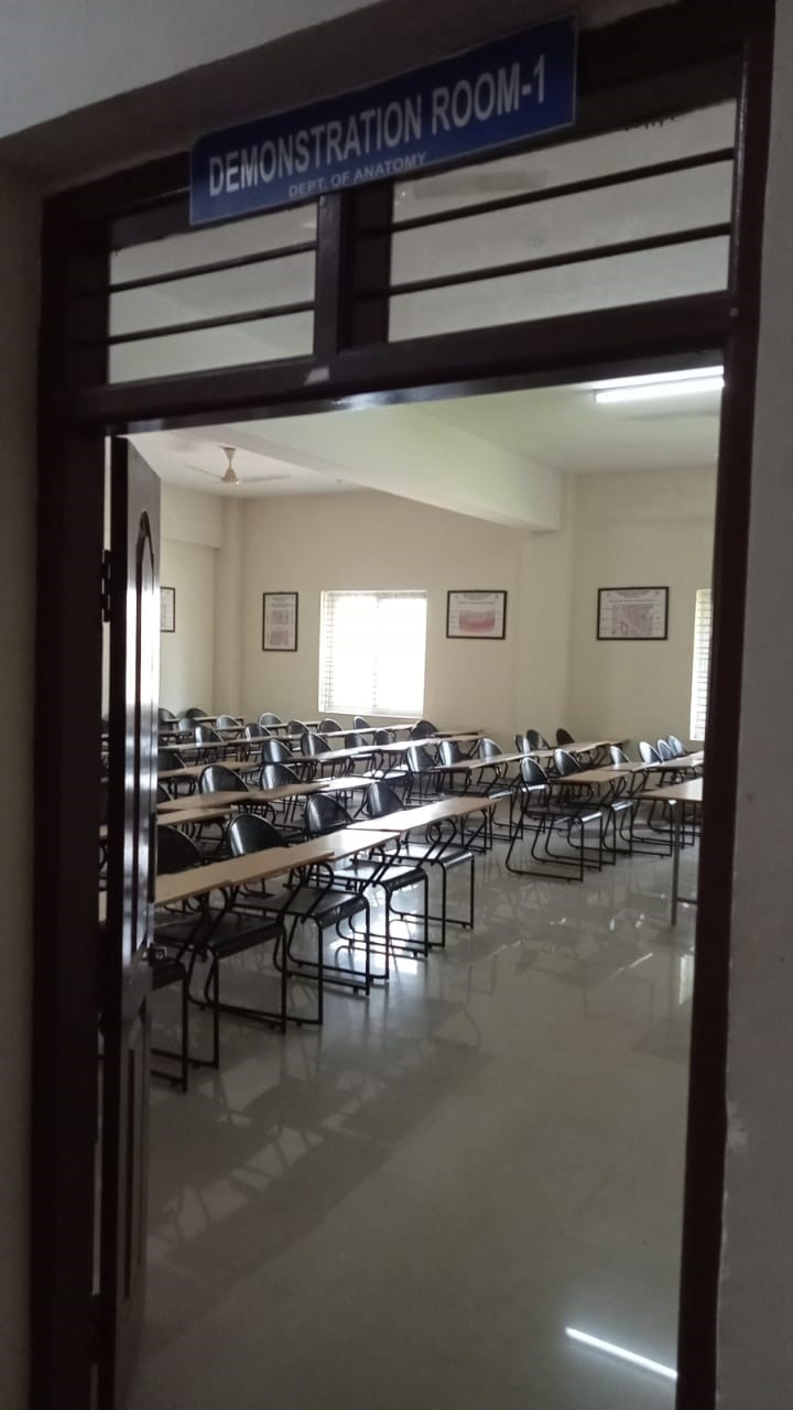 DEMONSTRATION ROOM 1